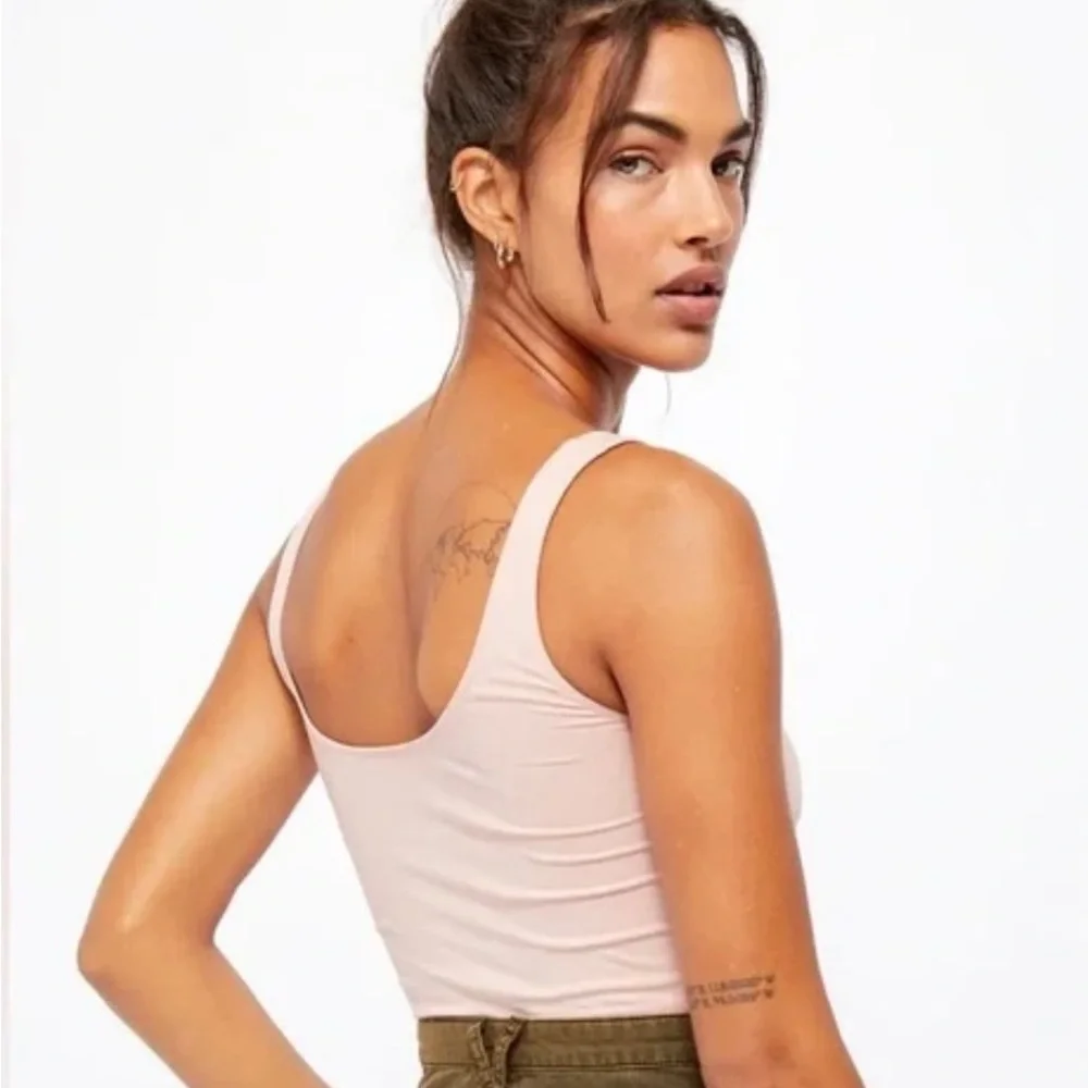 NWT Free People Scoop Neck Crop Cami - Picture 1 of 5